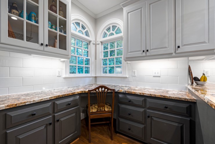Kitchen Cabinet Updates: Colors and Hardware